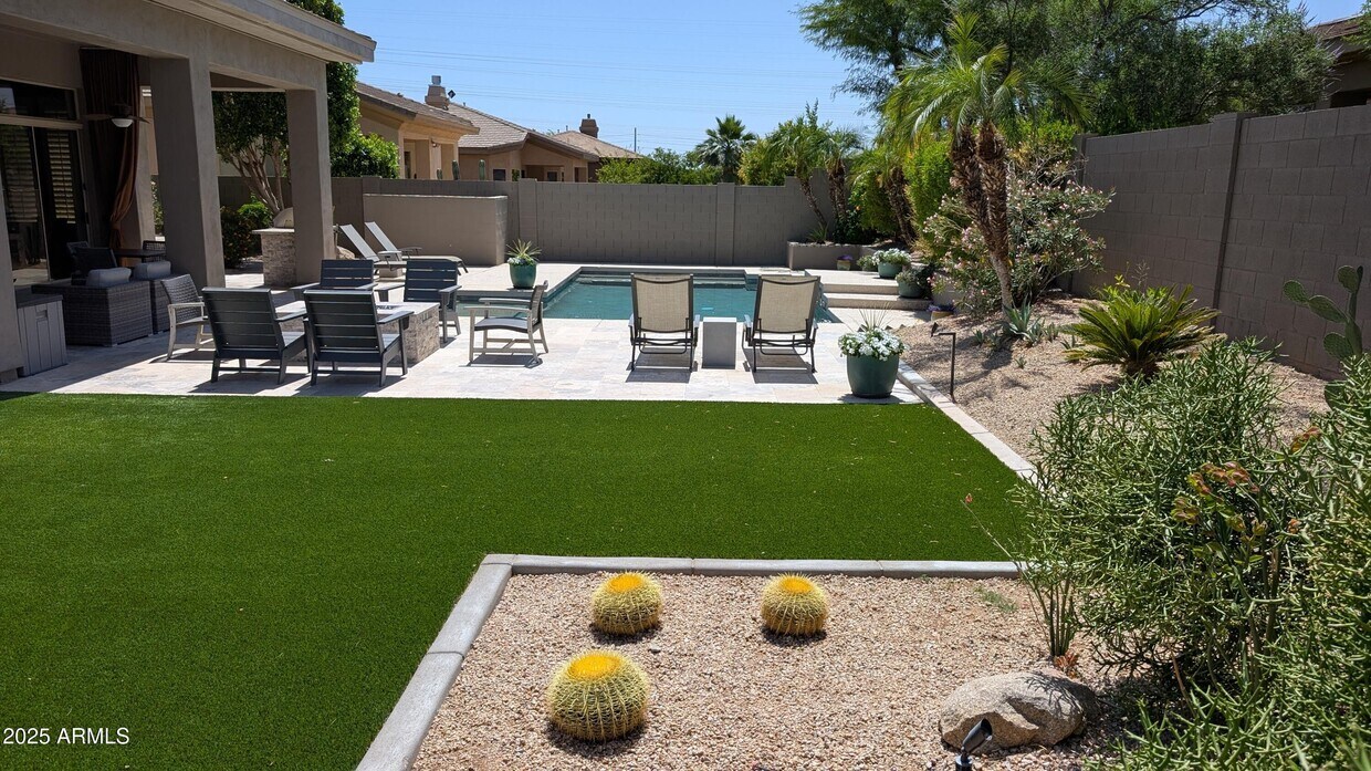 Foto principal - 7940 E Quill Ln