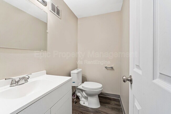 Foto del edificio - 1016 Montie Rd