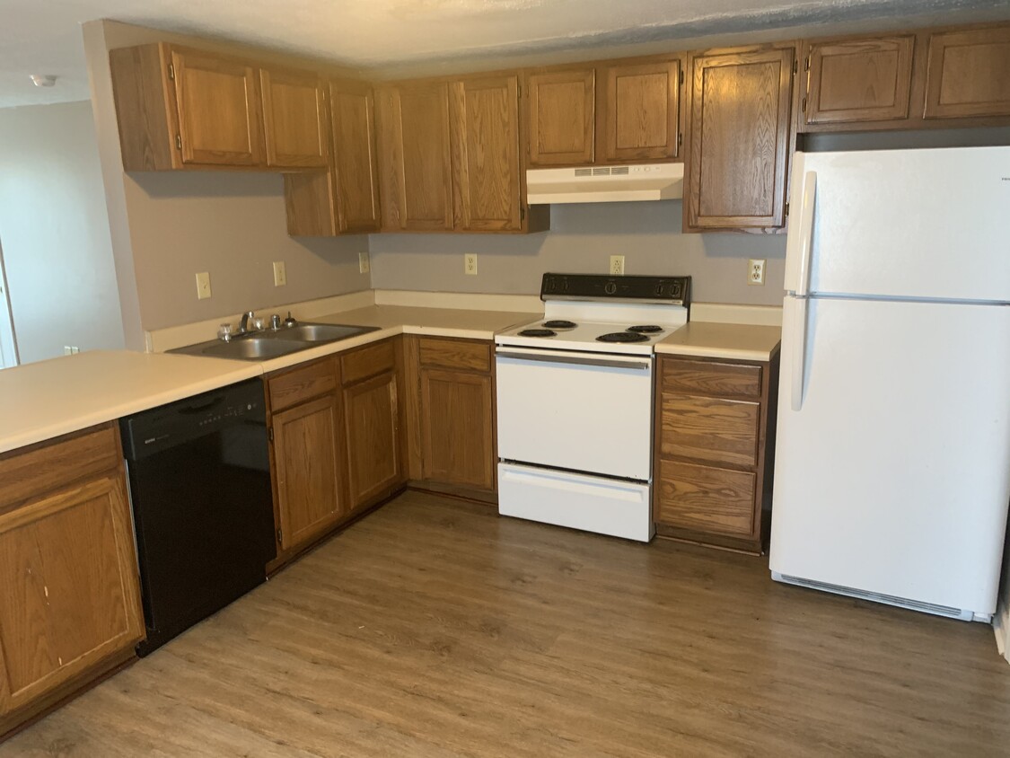 Kitchen - 315 McDougal Ave