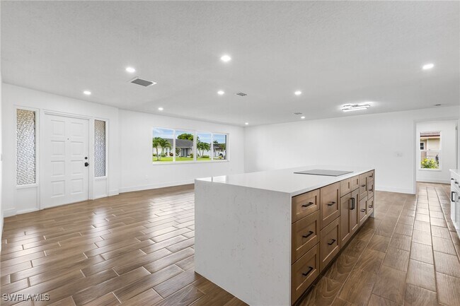Foto del edificio - 1041 N Waterway Dr