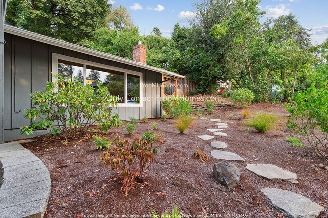 Foto del edificio - Stunning Lake Oswego Home with Modern Comf...