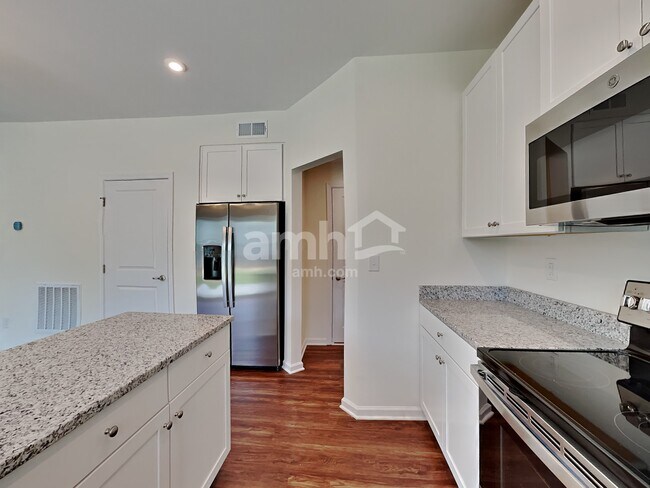 Foto del edificio - 4180 Garrison Grv Ln