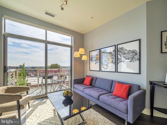 Foto del edificio - 2550 17th St NW