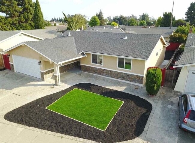 Building Photo - 34641 Fielding Ct