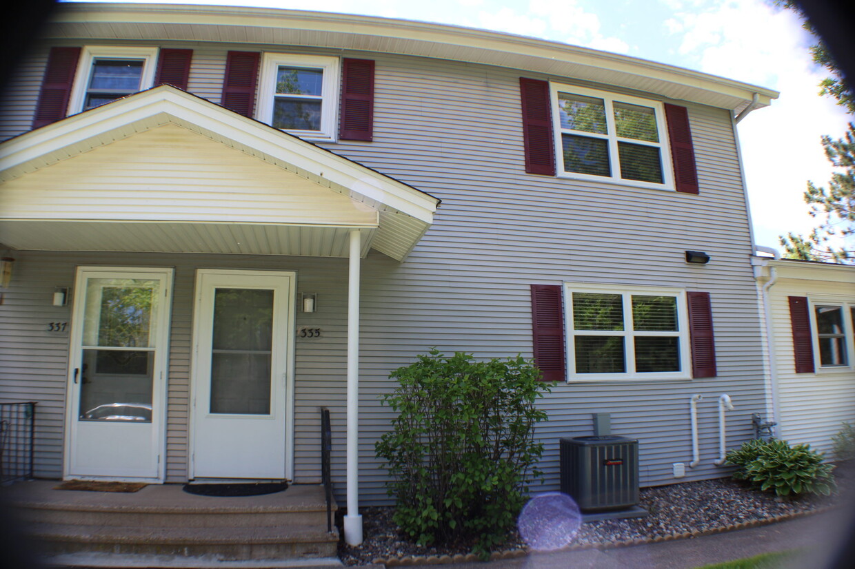Primary Photo - 335 Madison Ave