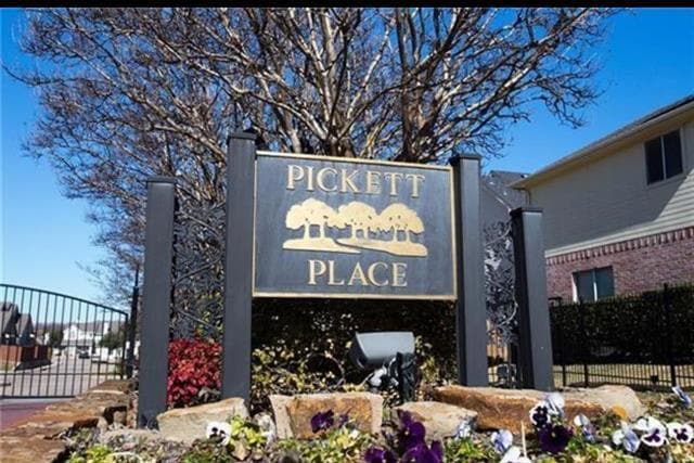 Foto del edificio - 3934 Brandon Park Dr