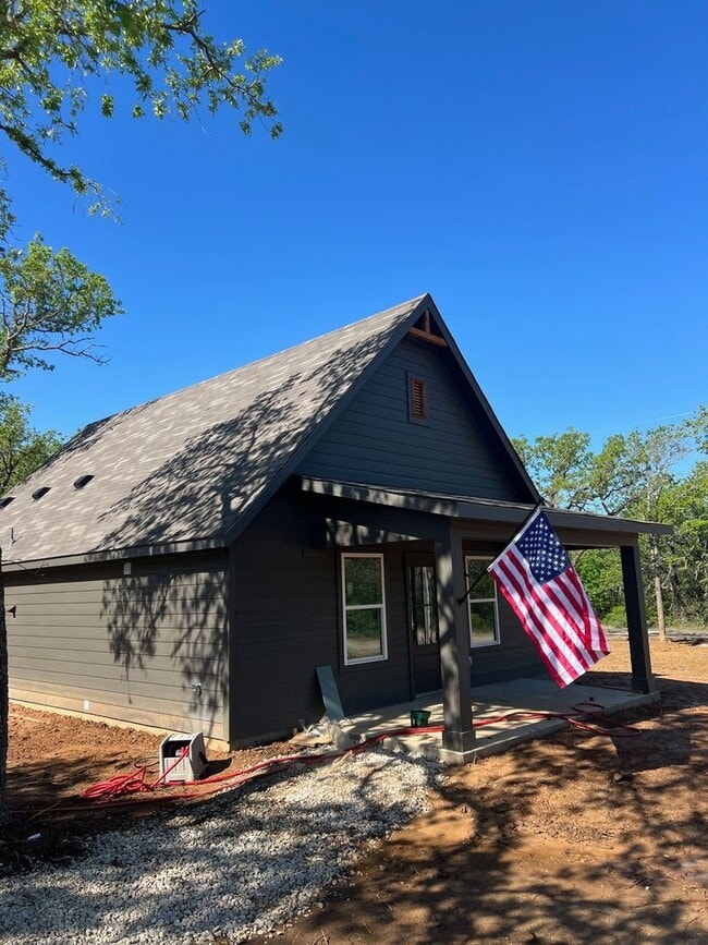 Foto del edificio - 10733 Shady Oaks Dr