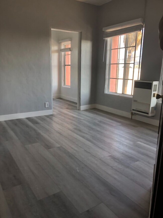 Foto del interior - Welcome to 1443 Bonnie Brae Apartments – Classic Style Meets Modern Convenience!