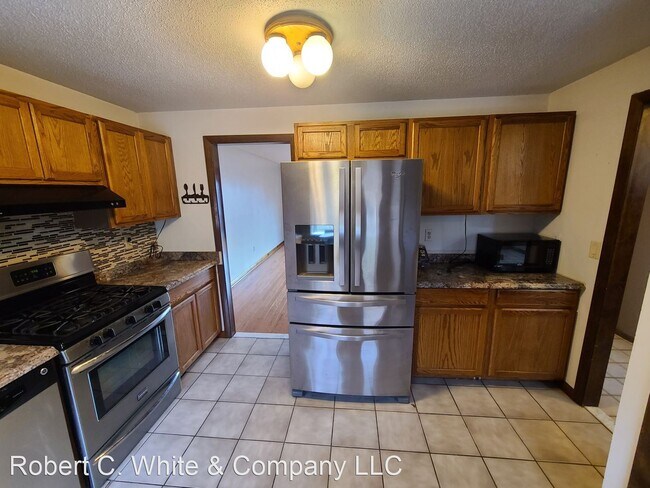 Building Photo - 2 br, 2.5 bath House - 260 Skyview Drive