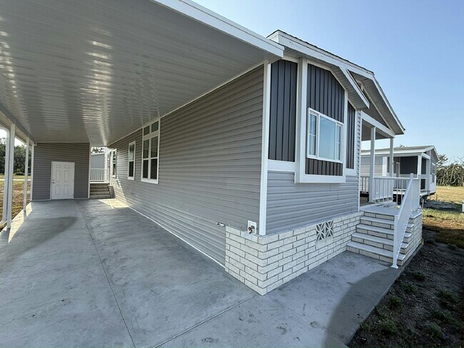Building Photo - 3518 Campari Dr