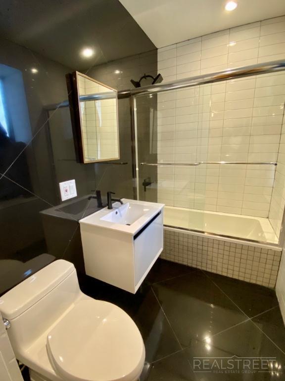Floorplan - 1633 Macombs Road
