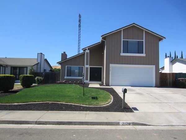 Primary Photo - 2126 Mendocino Dr