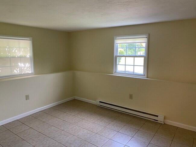 Building Photo - 226 Pearl St