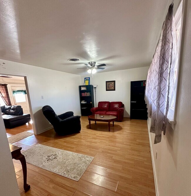 Building Photo - Rare value in West Lubbock!