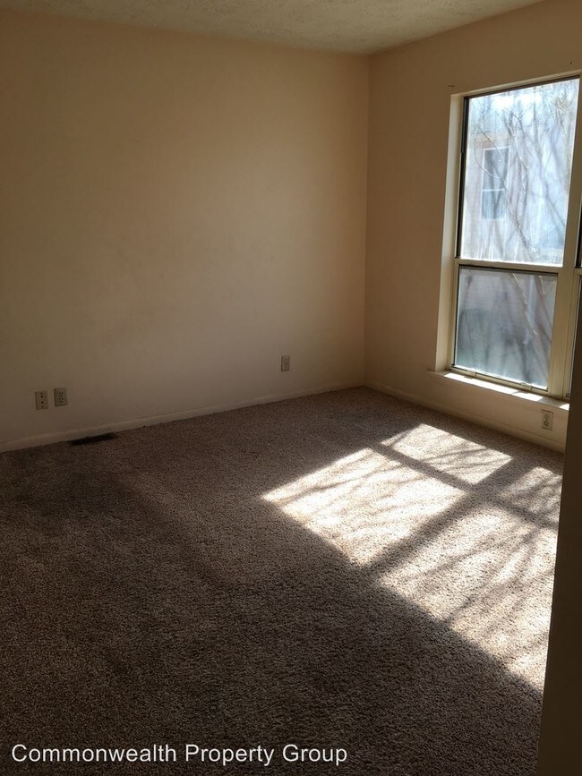 Building Photo - 3 br, 1.5 bath House - 4037 Midlands Road