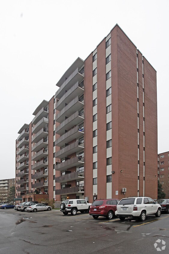 45 Paisley Blvd, Mississauga, ON L5A 1P3 Apartments 45 Paisley Blvd