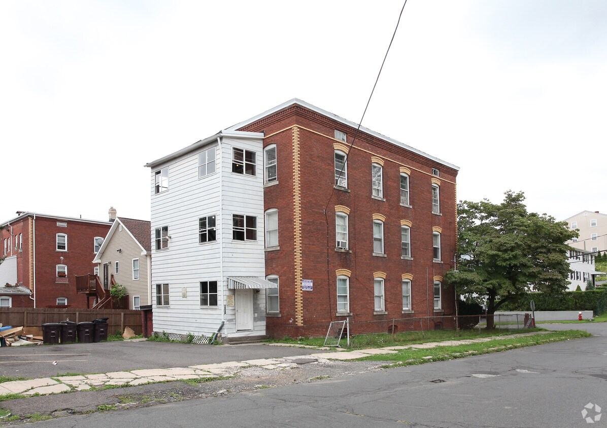 Building Photo - 115 Silver St