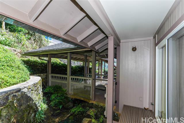 Building Photo - 3550 Kumu Pl