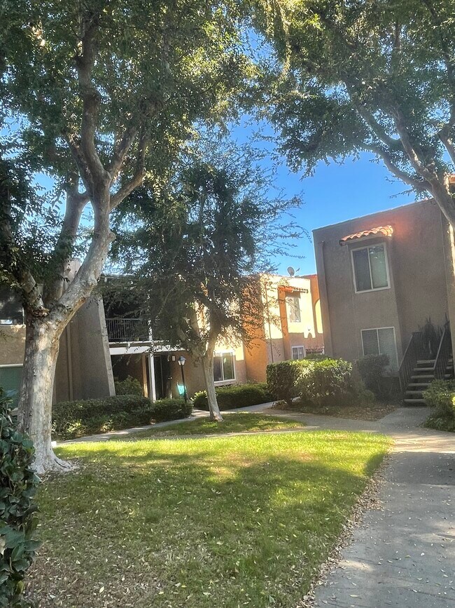 Building Photo - 13722 Red Hill Ave