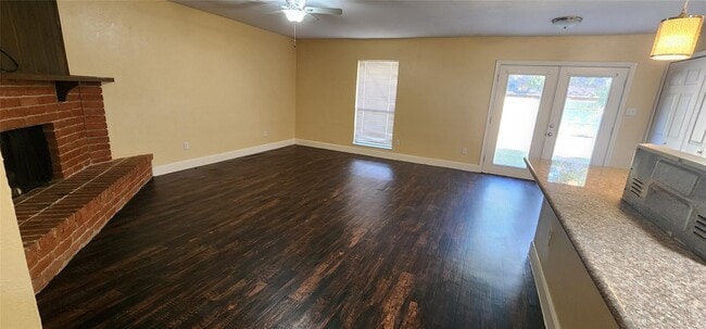 Building Photo - 510 Stonewall Dr