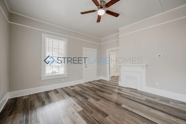 Building Photo - REDUCED! - PICK YOUR GIFT OF $200 OFF YOUR...