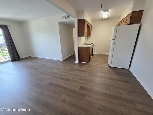 Building Photo - 179 Treva Dr