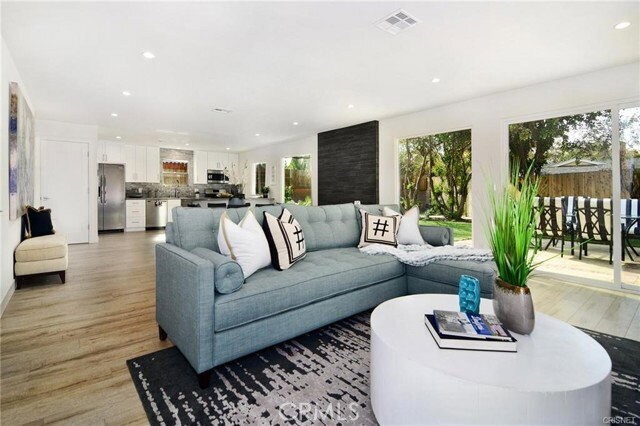 Foto del edificio - 7509 Kentland Ave