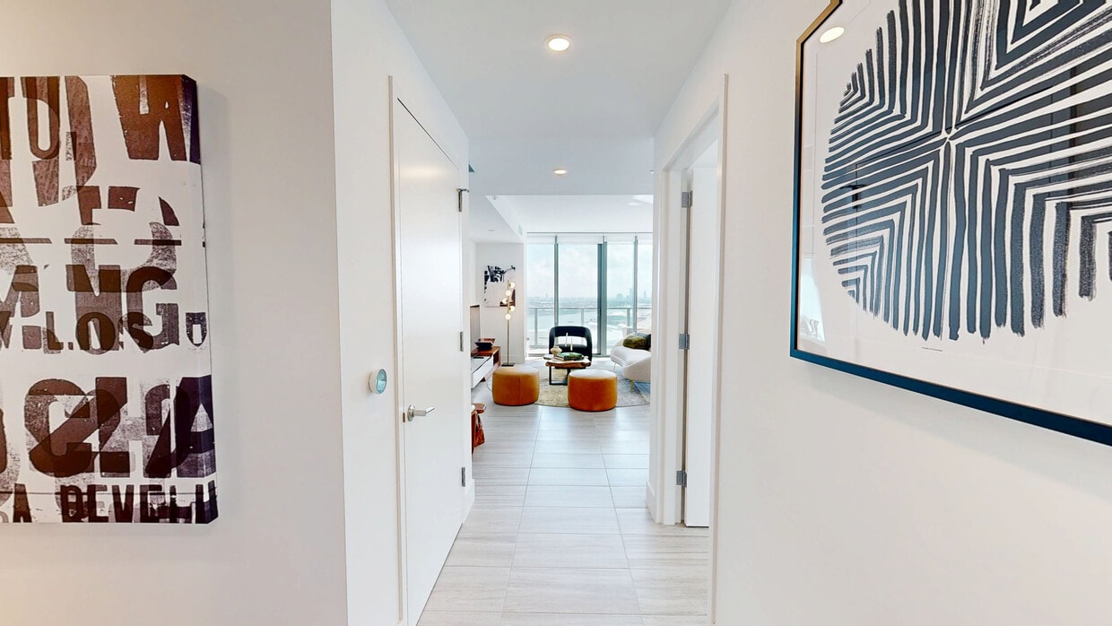 Photo - Miami World Tower Apartments