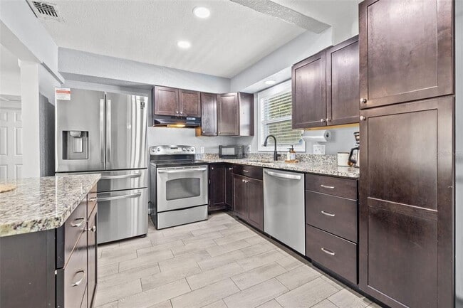 Foto del edificio - 1830 30th Ln SW