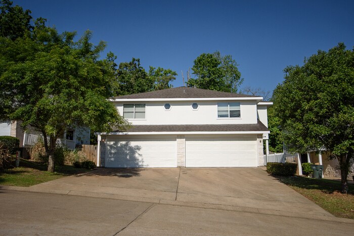 Primary Photo - 3 Bedroom 3.5 baths