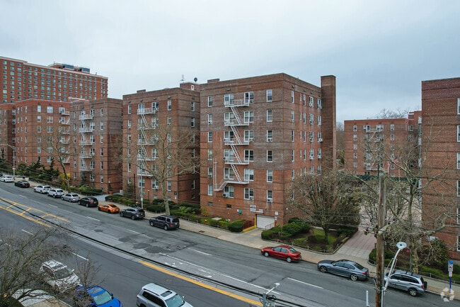Co-op Complexes such as this one are all over North Riverdale.
