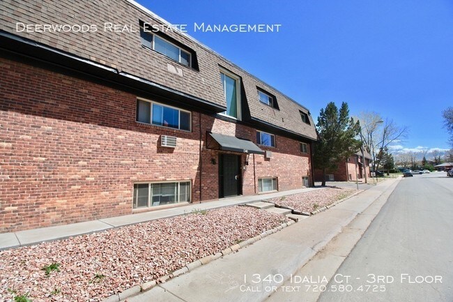 Foto del edificio - 1340 Idalia Ct