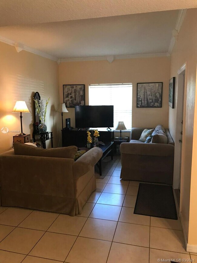Building Photo - 2142  Siena Way 523 Hollywood Fl 33021