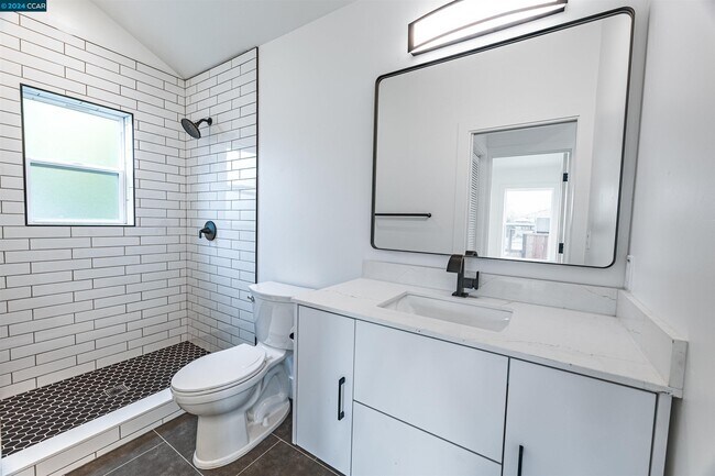 Building Photo - 218 Babette Ct