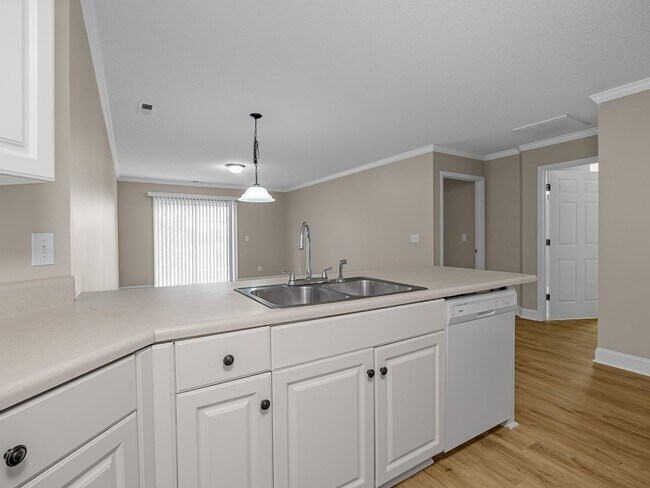 Foto del edificio - Newly Renovated 2BR, 2 BA Townhome in Greer SC