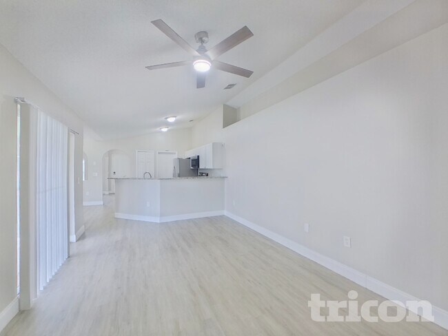 Foto del edificio - 906 Dartmouth Ct