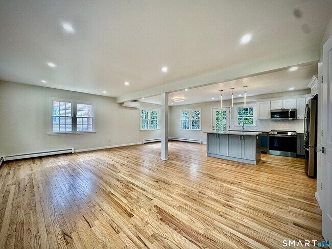 Building Photo - 38 Pepperbush Ln