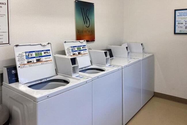 Building Photo - 8055 E Thomas Rd