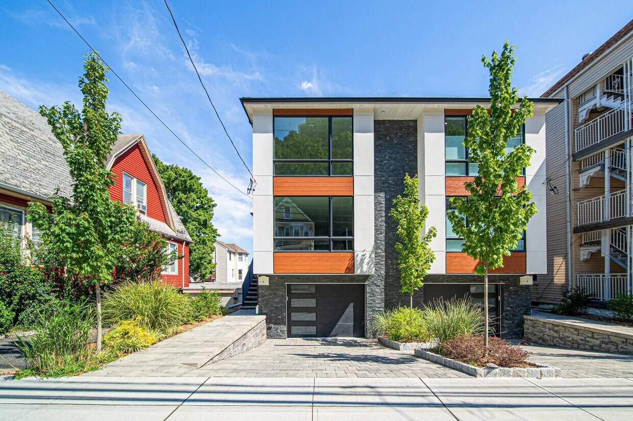 391 Undercliff Ave Unit A, Edgewater, NJ 07020 Condo for Rent in