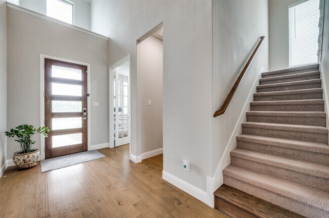 Foto del edificio - 9767 Maple Hill Ln