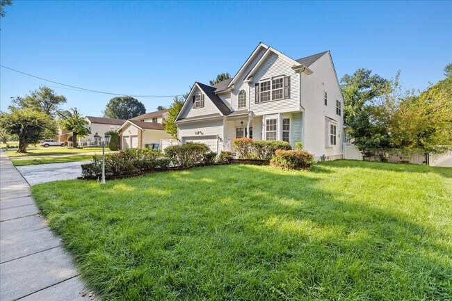 Photo - 898 Marlowe Rd House