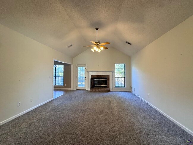 Building Photo - 125 Lenox Dr