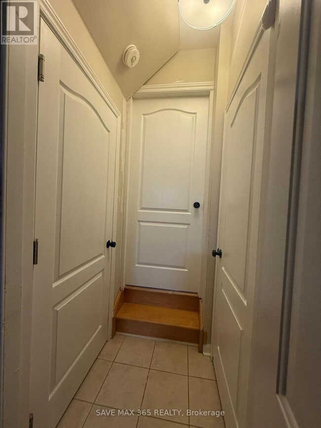 Building Photo - 1647 Beard Dr