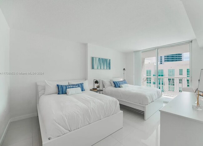 Foto del edificio - 1200 Brickell Bay Dr