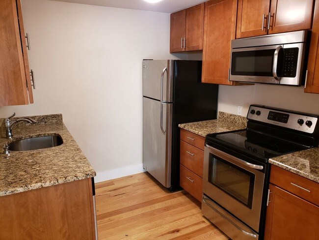 Building Photo - 2460 W Caithness Pl