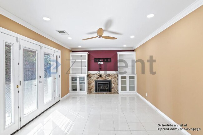 Building Photo - 37987 Alta Dr