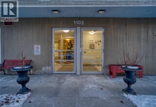 Building Photo - 1102 Jalna Blvd