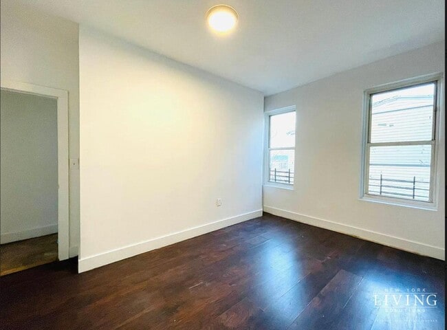 Building Photo - 506 Van Siclen Ave