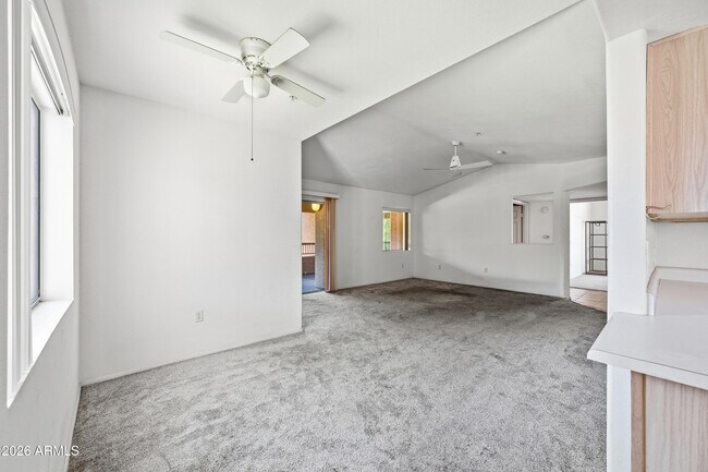 Foto del edificio - 9435 E Purdue Ave