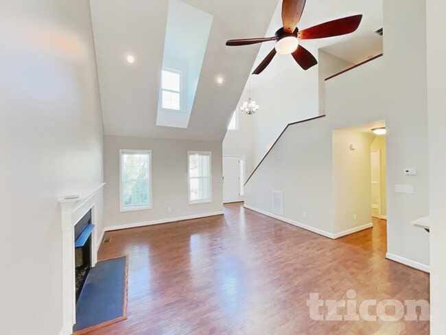 Building Photo - 449 College Blvd
